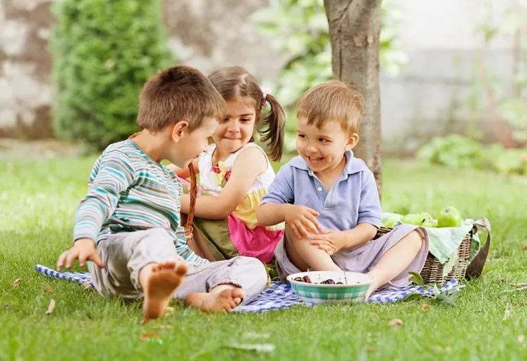 6 Easy and Fun Picnic Games for Kids