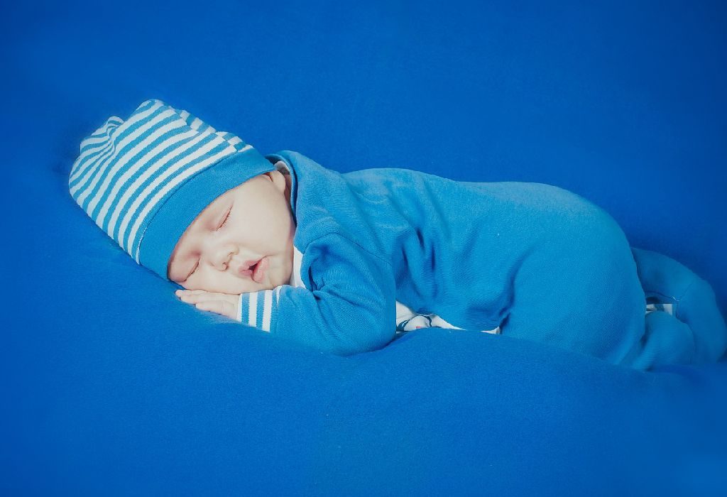 Newborn sleeping best sale clothes in winter