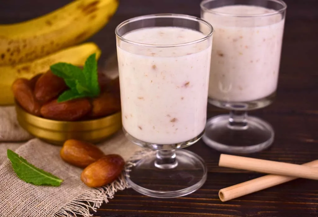 Almond and Date Smoothie