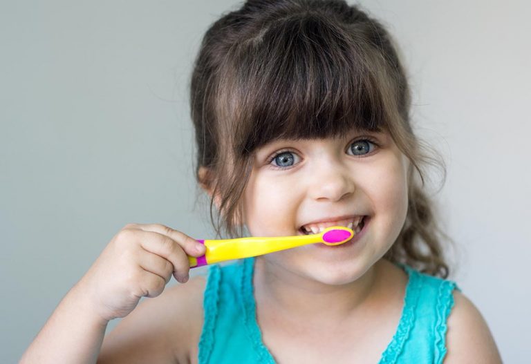 10 Fun Ways to Get Toddlers to Brush their Teeth