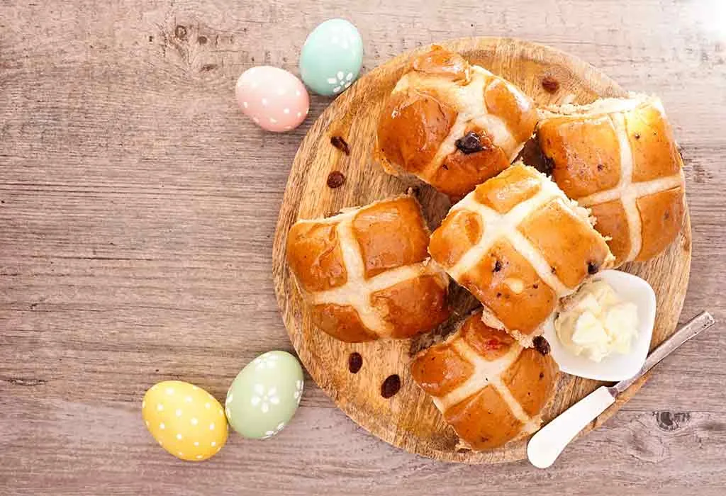 Traditional Hot Cross Buns