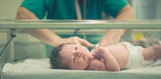 क्या एनेस्थीसिया बेबी और टॉडलर्स के लिए सुरक्षित है?