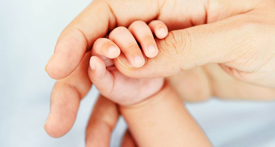 baby hand presentation