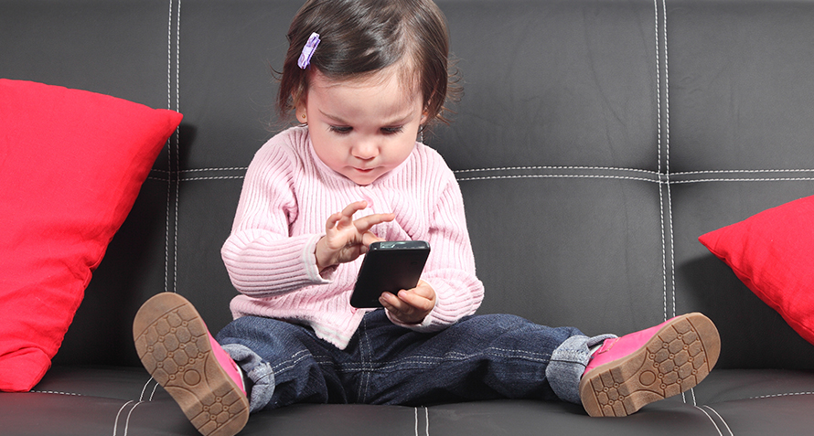 Swiping Mobiles for Babies – How They Do/Don’t Help