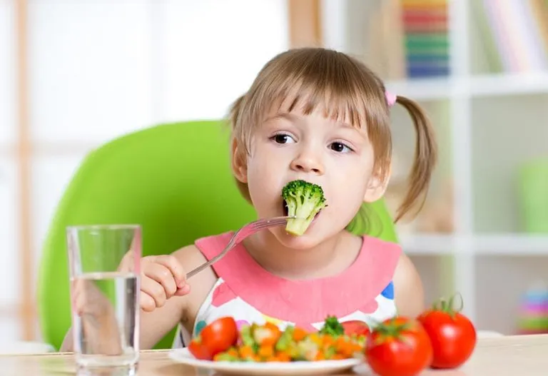 How to Make Kids Eat Vegetables - Tips for Parents