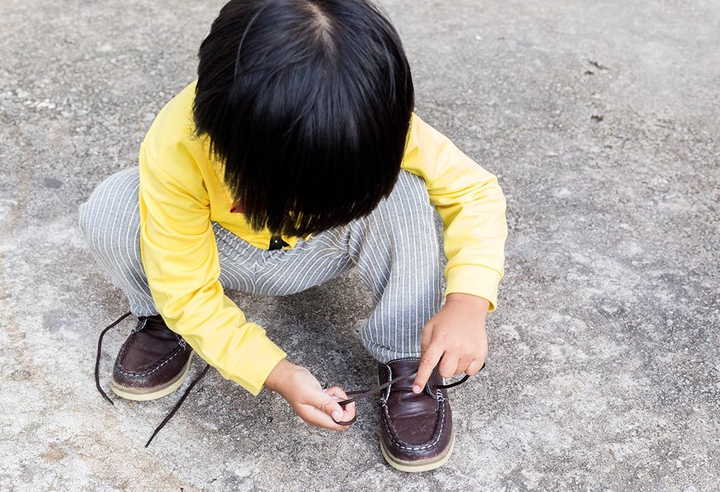 how to teach a child to tie laces