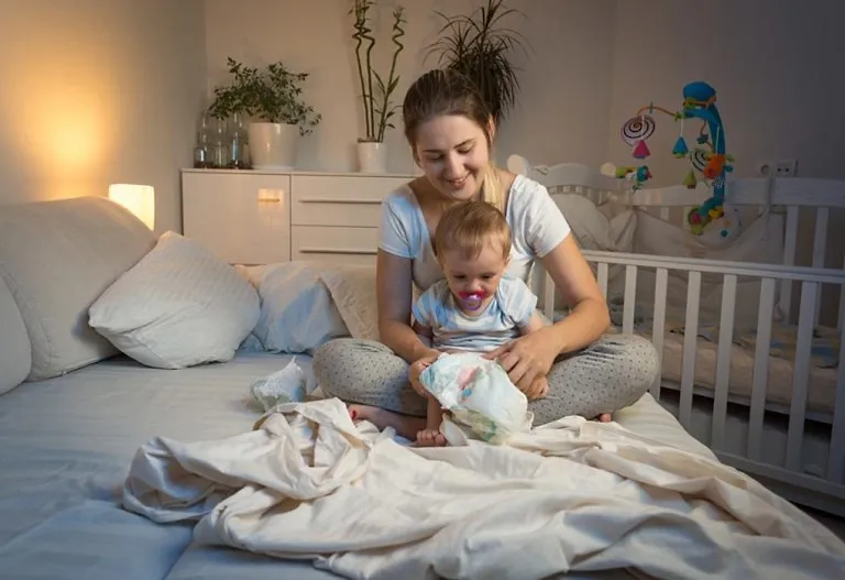 Diapering Your Baby at Night - Keep These Things in Mind