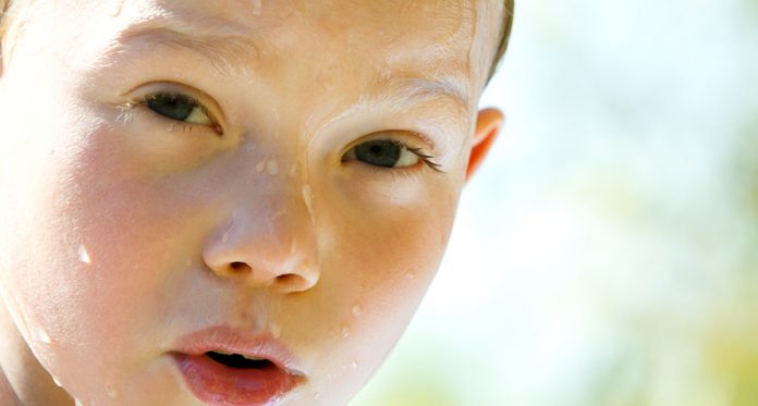 Warning Signs of Heat Stroke in Children & How to Avoid Them