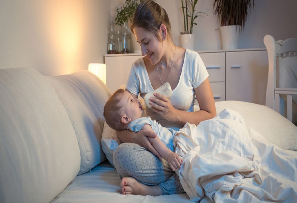 Newborn falls asleep store while bottle feeding