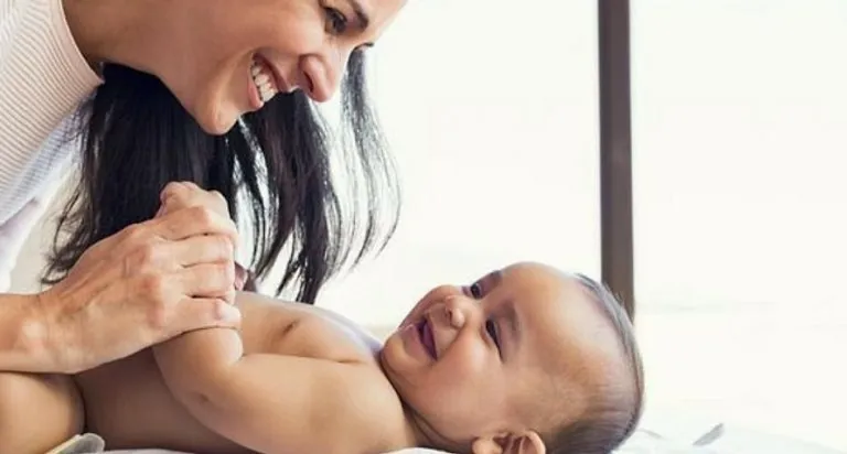 A to Z Baby Guide: 25 Things Your Baby Needs to Grow Up Healthy & Strong!