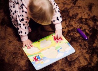 शिशुओं में सोचने की क्षमता विकसित होना शिशुओं में सोचने की क्षमता विकसित होना