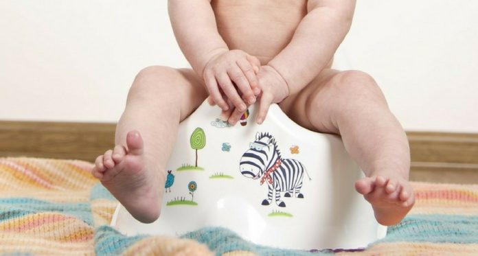 moms this amazing potty training trick will free your baby of diapers