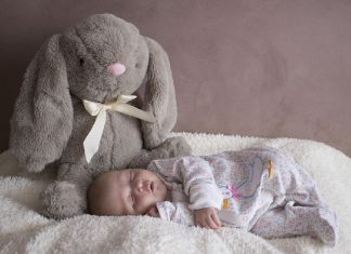 4 महीने के बेबी के खाने और सोने का शेड्यूल 4 महीने के बेबी के खाने और सोने का शेड्यूल