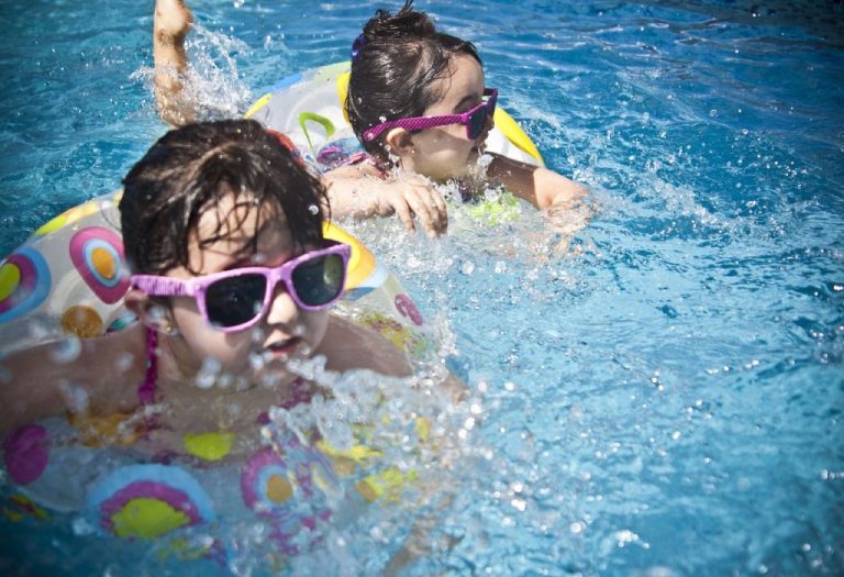 Water Safety Measures For Children In Pools or Tubs