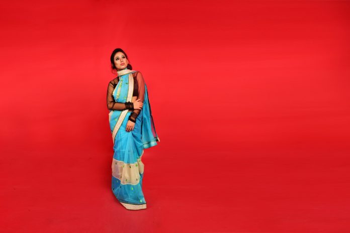 5 Ways to Wear a Saree to Hide Post Pregnancy Weight