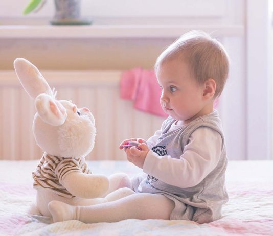 আপনার 46 সপ্তাহ বয়সী শিশুর বিকাশ,মাইলস্টোন এবং যত্ন