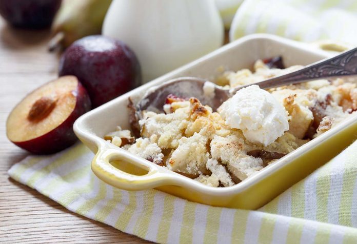 plum and pear crumble recipe
