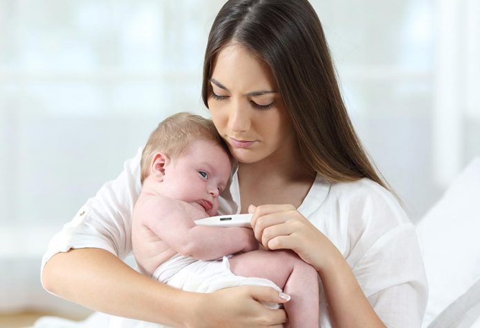 कैसे पता करें कि बेबी बीमार है - इन 10 संकेतों को नजरअंदाज न करें