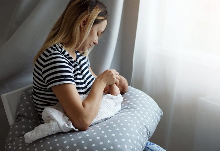 When and How to Stop Breastfeeding a Baby