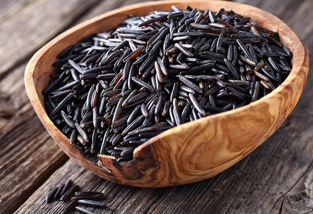 adding puffed wild rice in your green tea gives it a great flavour