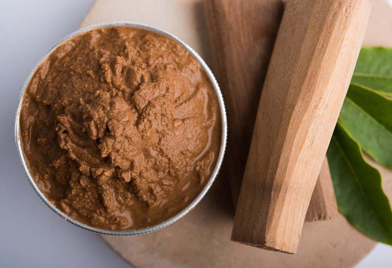 12 Homemade Face Bleaching Packs for Flawless Skin