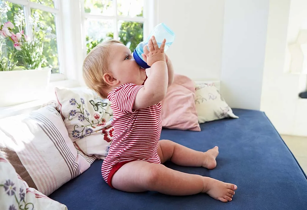 बाळांसाठी पाण्याच्या बाटल्या बाळांसाठी पाण्याच्या बाटल्या