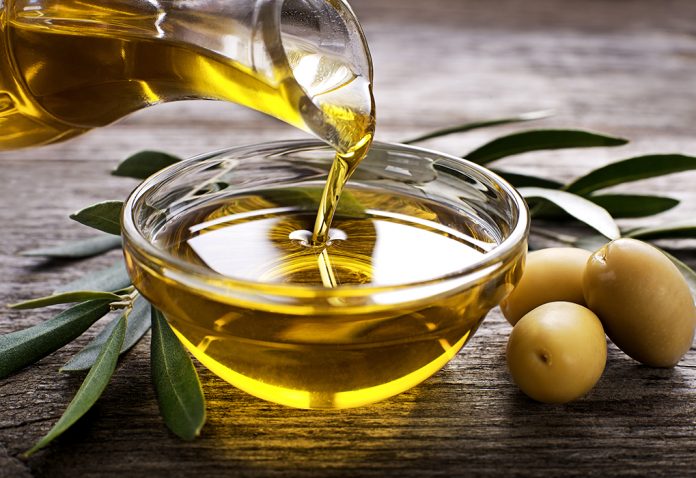7 Benefits of Using Olive Oil for Baby Massage