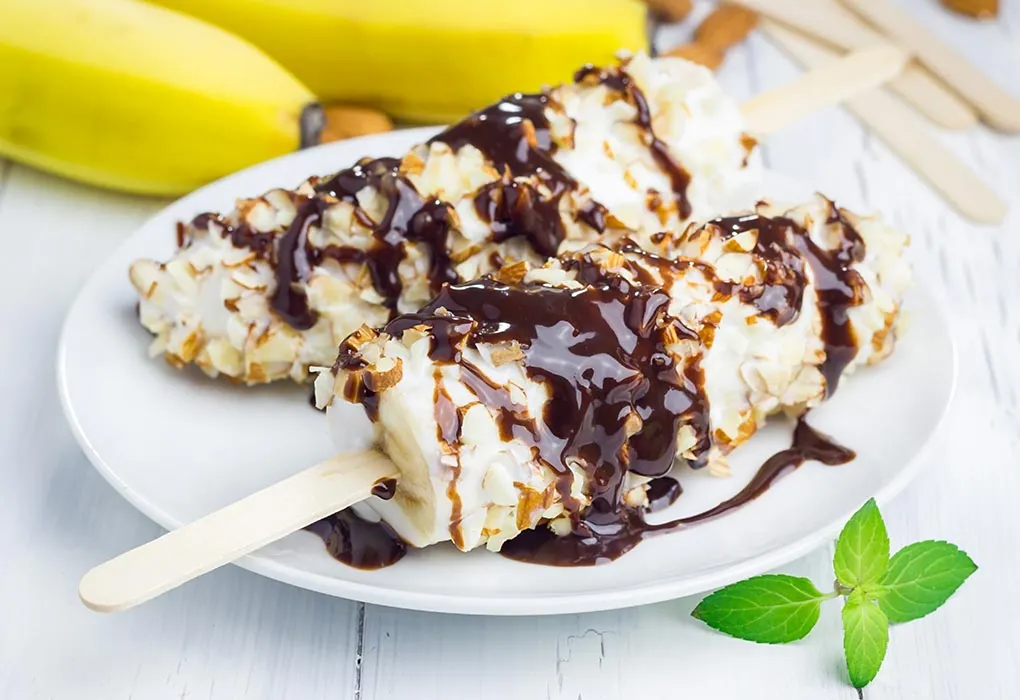 Frozen banana popsicles
