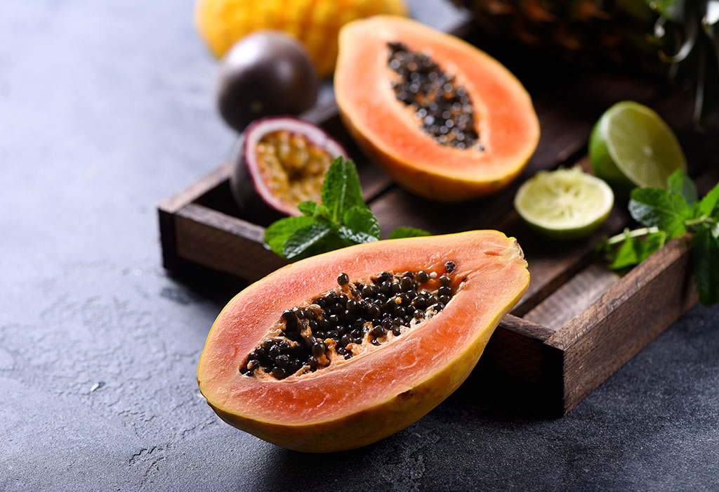 Papaya e polvere di curcuma