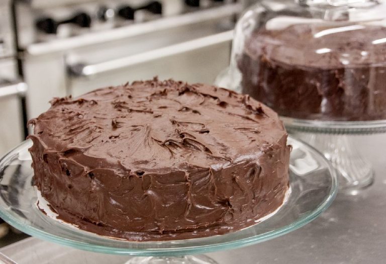 Cream and Chocolate Cheesecake