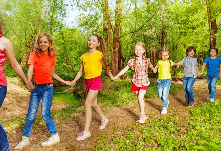 10 Warm Up Exercise, Activities & Games for Kids