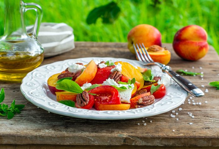 SnackAttack Summer Peach and Tomato Salad Recipe
