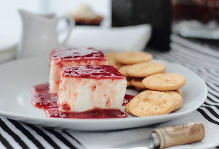 #ItalianLove Panna Cotta with Raspberry Coulis