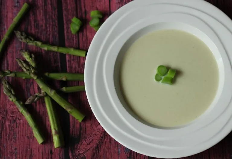 Fresh asparagus soup