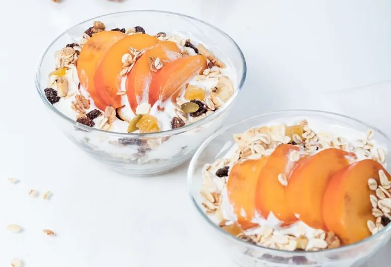 Peaches and overnight oats