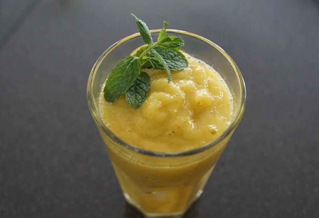 How to Make Pear Puree Recipe on FirstCry Parenting