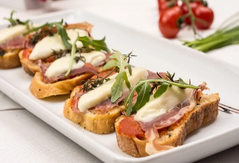 #ItalianLove  Olive Cheese Bread