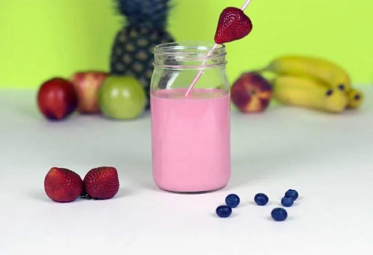 #BlendItUp Strawberry Banana Smoothie