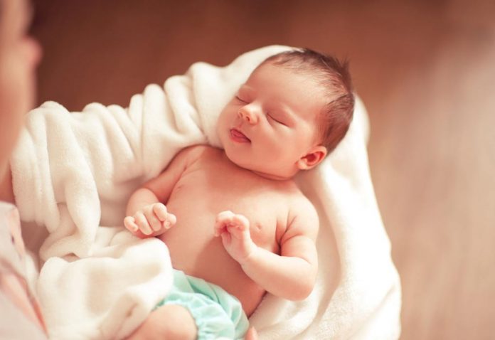 स्तनपान है शिशु के लिए वरदान शुरुआती 6 माह अवश्य दे यह अमृतपान