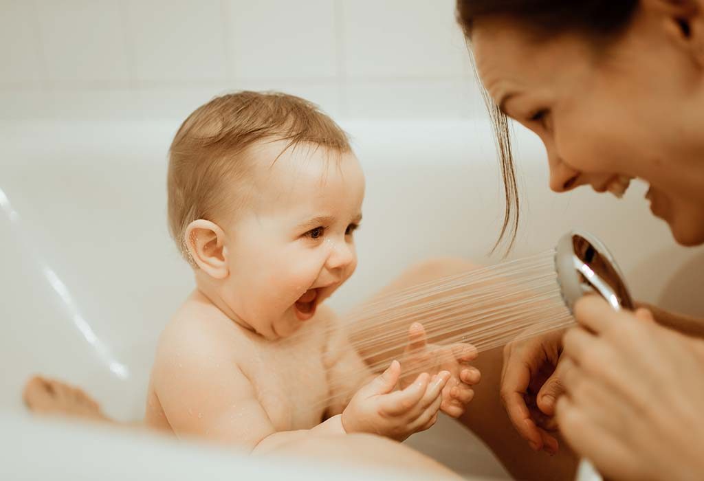 how hot should a newborn bath be