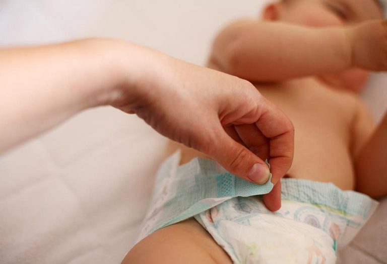 How to Deal with Toddler’s Diaper Changing Tantrums?