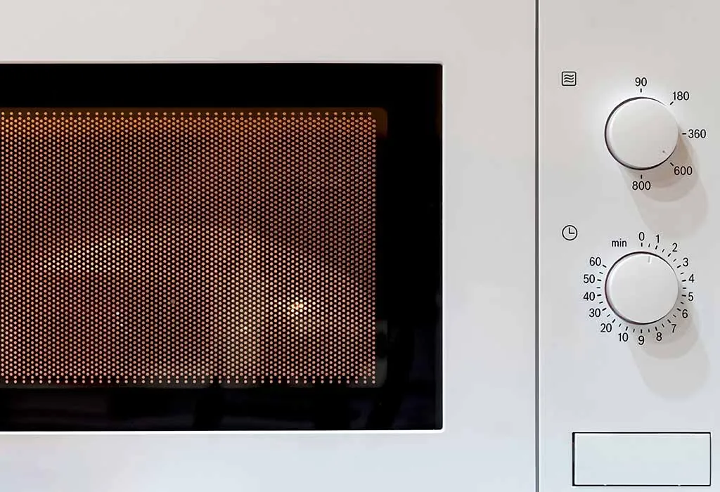 Dangerous New Trend Taking Over Web Has People Microwaving