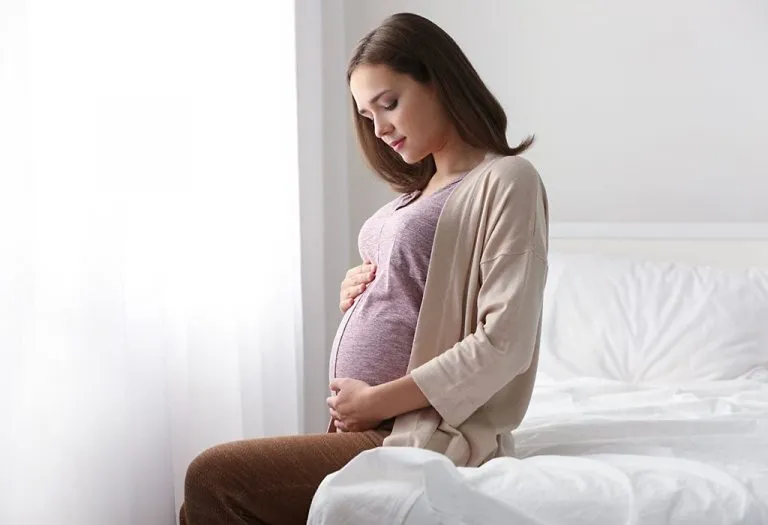 How to Get Up From the Bed During Pregnancy?