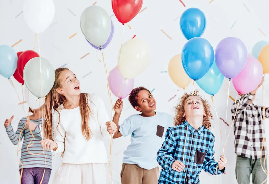 फुगे-हवेत-उडवून-फोडणे