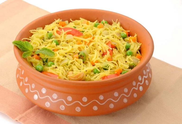 Semiyaan / Vermicelli with Veggies