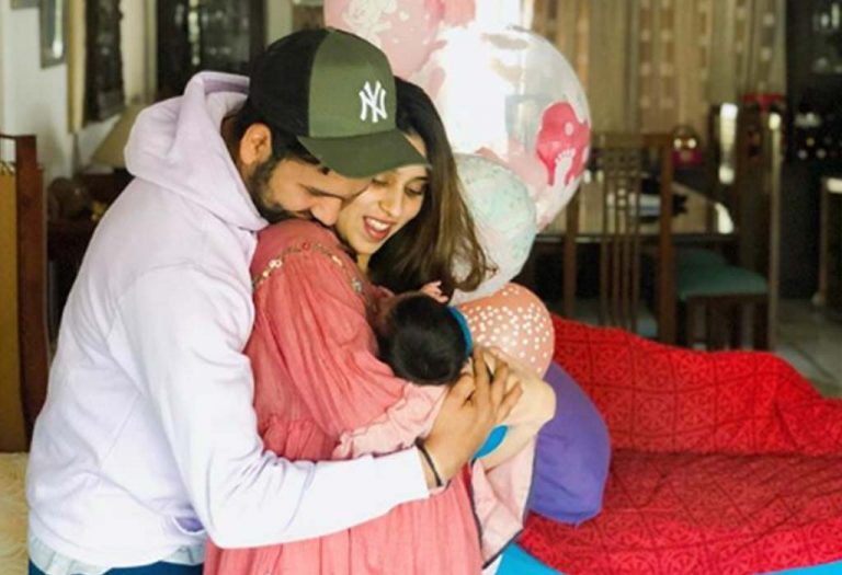 Cricketer Rohit Sharma Reveals His New-born Daughter's Name in an Aww-dorable Twitter Post