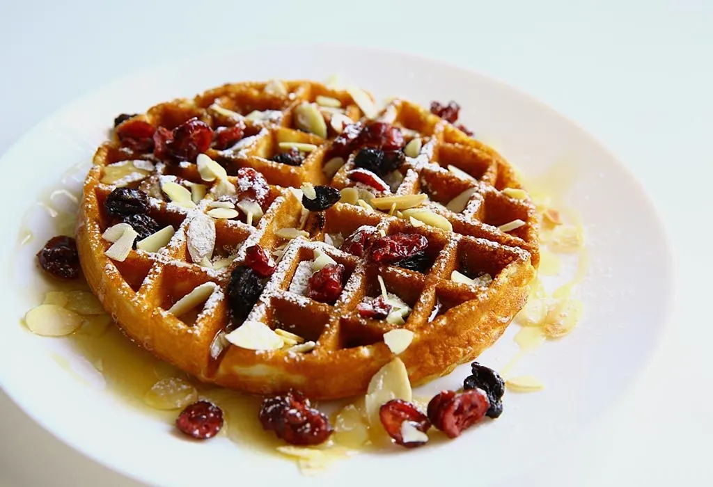 Raisin and Cinnamon Puff Waffle Pastries