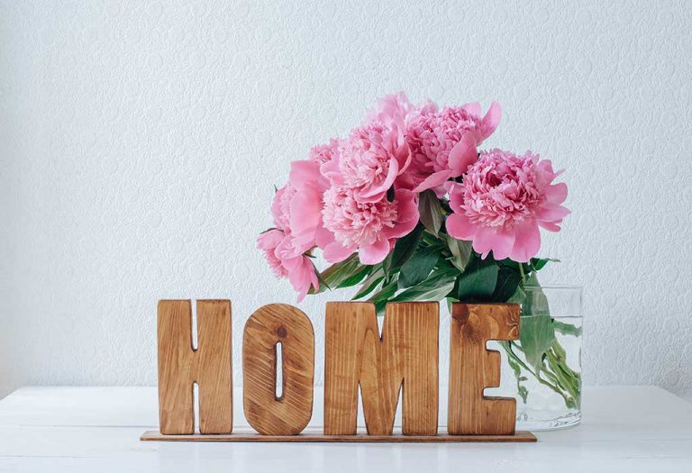 20 Amazing Ways to Decorate Home with Flowers