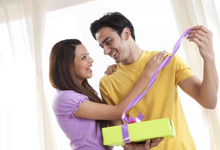 How to Impress Your Husband – 25 Tips To Make Him Happy