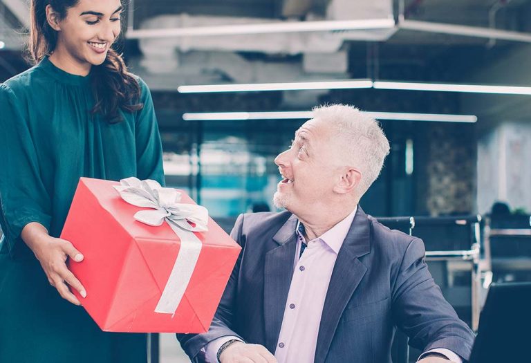 10 Gift Ideas for Your Boss That Will Make His Day